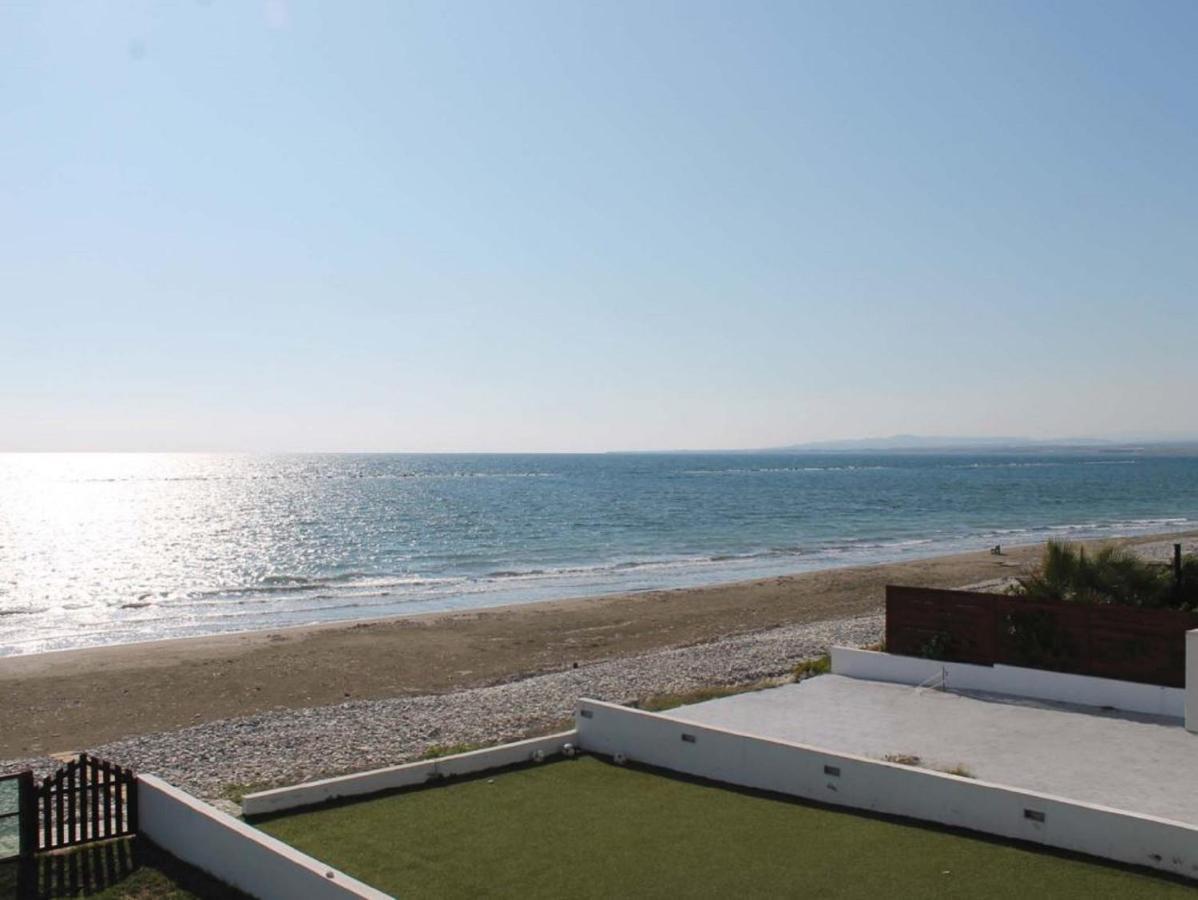 Panorama Beach House, 5 Meters To The Sea Перволія Екстер'єр фото
