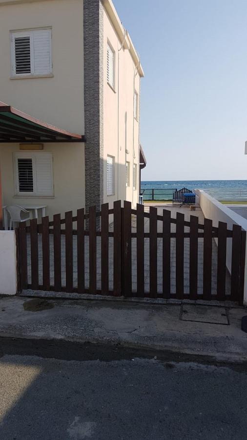 Panorama Beach House, 5 Meters To The Sea Перволія Екстер'єр фото